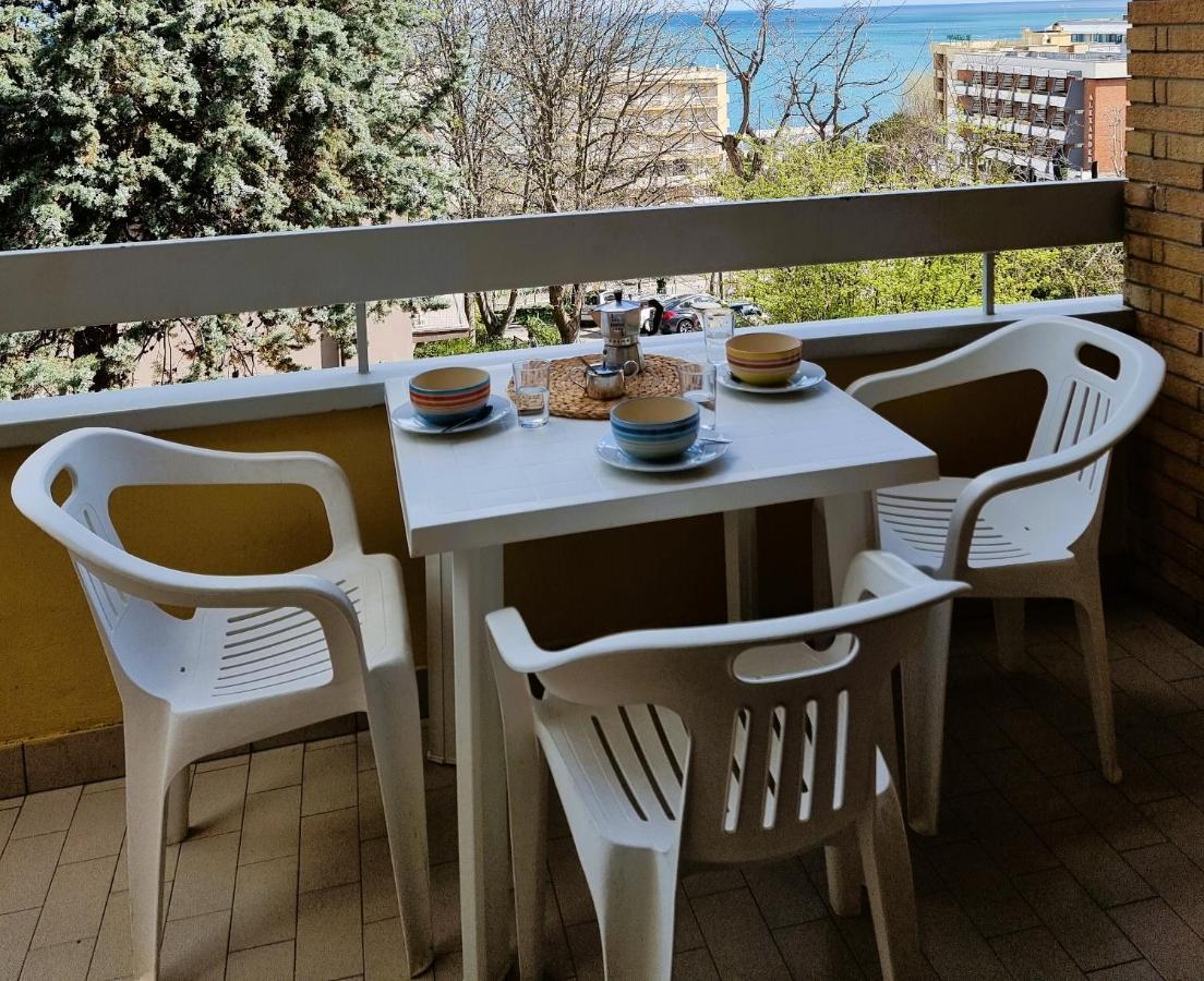 Residence Azzurro Gabicce Mare Eksteriør bilde