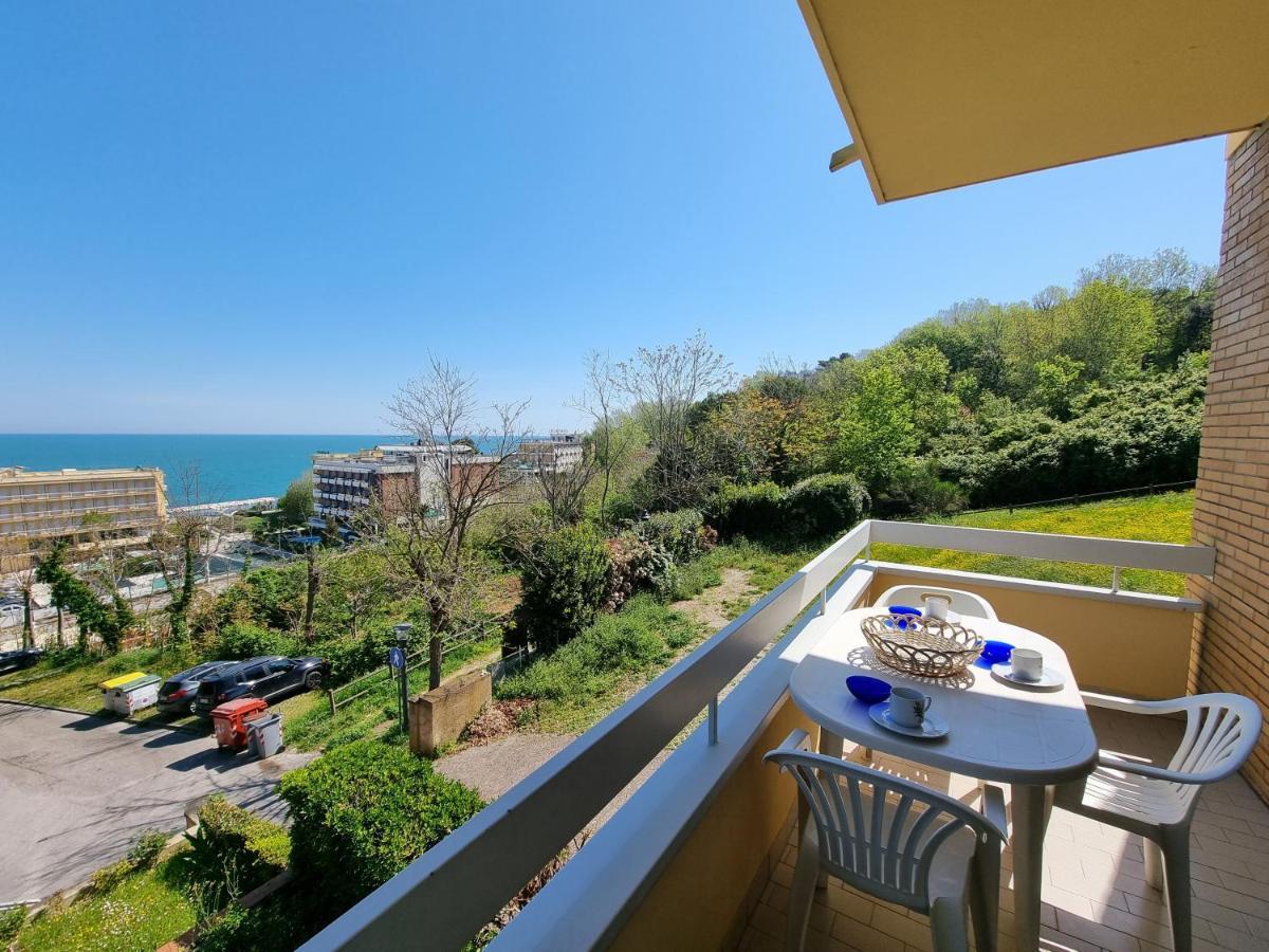 Residence Azzurro Gabicce Mare Eksteriør bilde