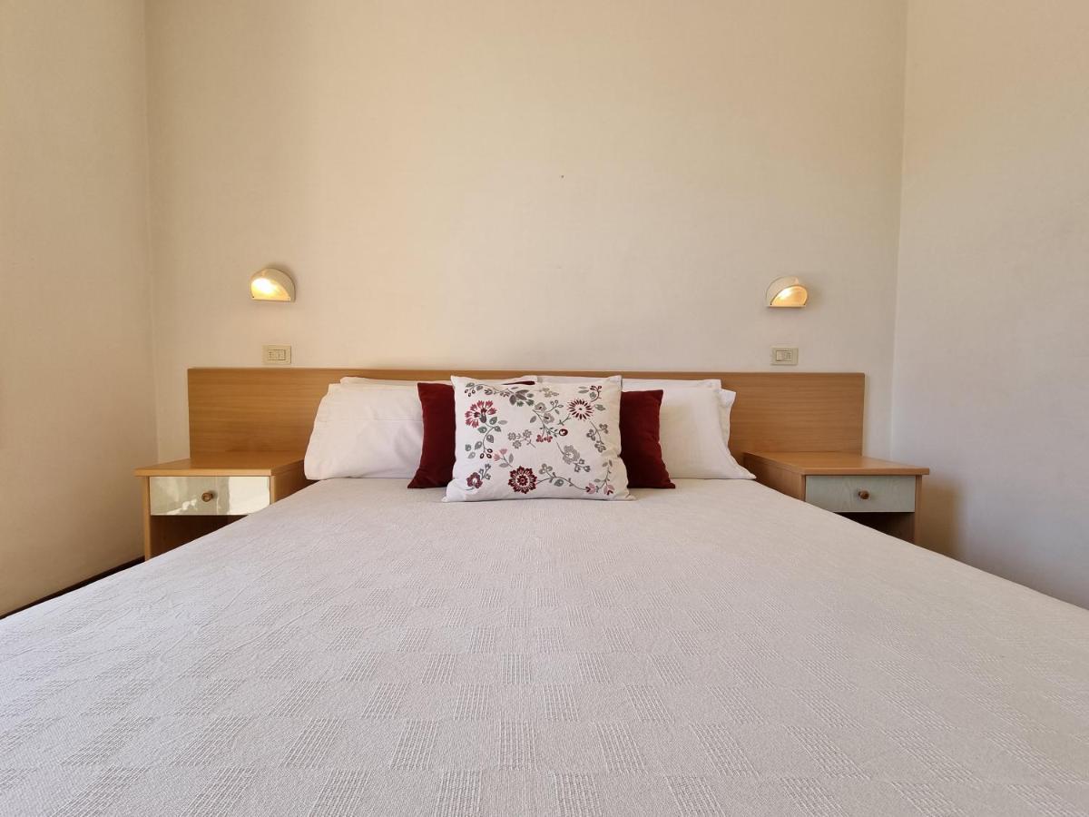 Residence Azzurro Gabicce Mare Eksteriør bilde