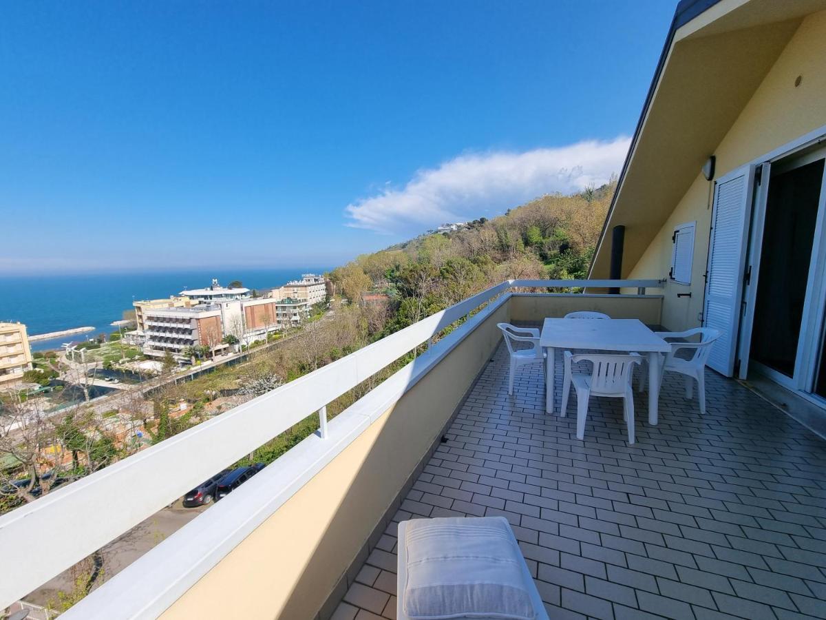 Residence Azzurro Gabicce Mare Eksteriør bilde